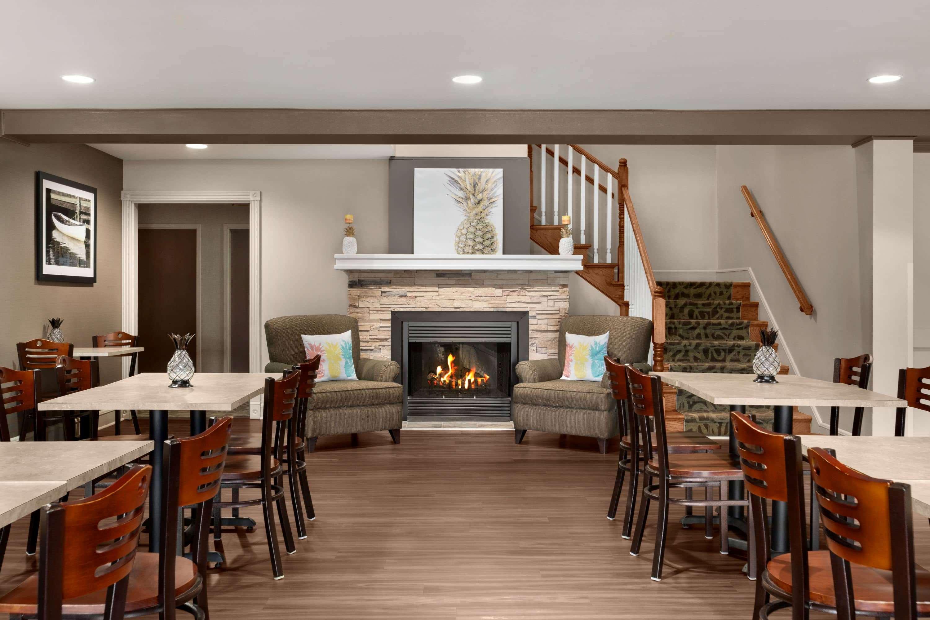 Travelodge Suites By Wyndham Moncton Extérieur photo