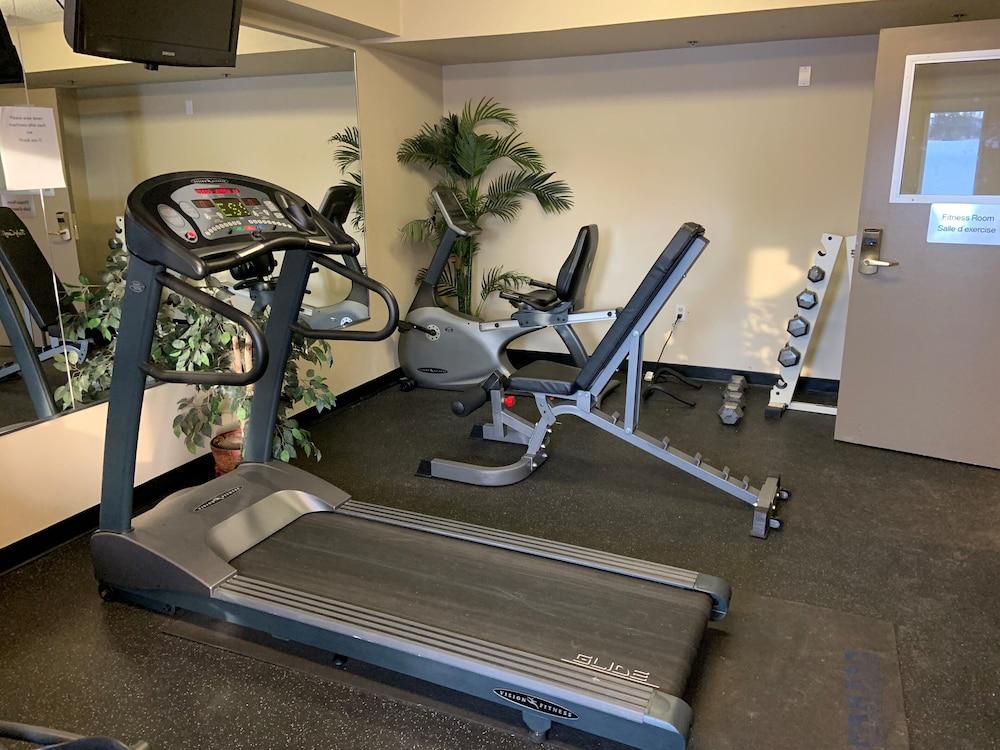 Travelodge Suites By Wyndham Moncton Extérieur photo