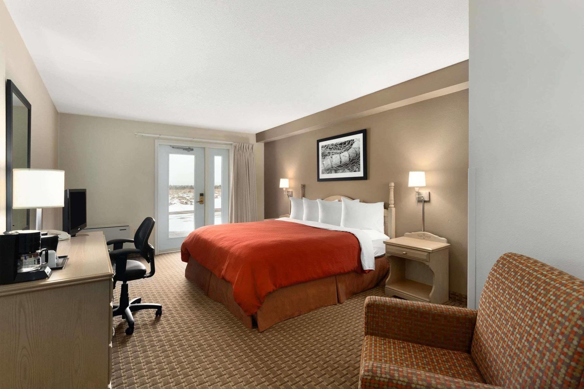 Travelodge Suites By Wyndham Moncton Extérieur photo