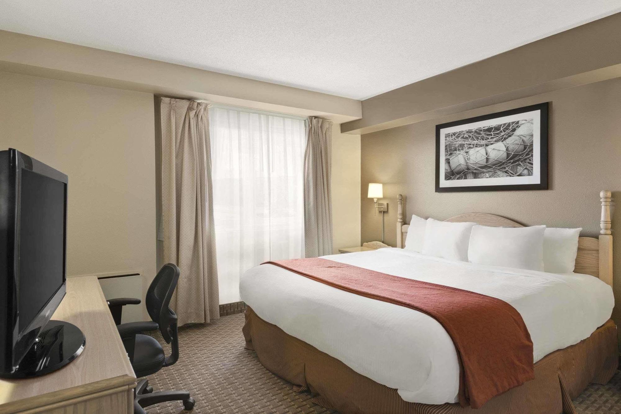 Travelodge Suites By Wyndham Moncton Extérieur photo